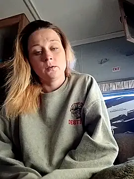 Snapshot of Queen2454 chatting on 3, 4, 2026 Queen2454 online show from 3, 4, 2026