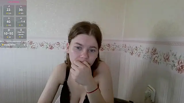 Snapshot of 0nlyLola chatting on 9, 10, 2025 0nlyLola online show from 9, 10, 2025