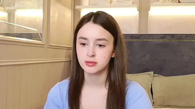 EvaSwen online show from 12, 4, 2026