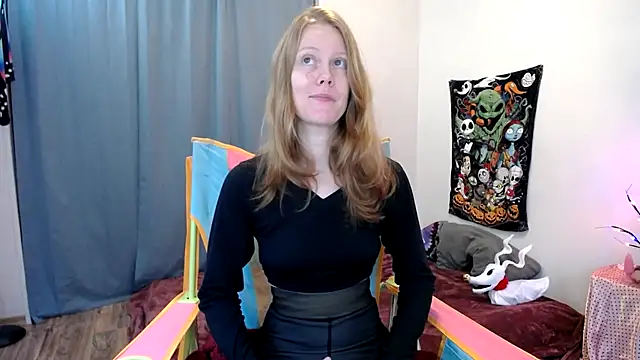 Snapshot of naughtyfox89 chatting on 13, 10, 2025 naughtyfox89 online show from 13, 10, 2025