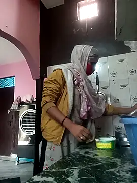 Snapshot of Pihu-56 chatting on 18, 11, 2025 Pihu-56 online show from 18, 11, 2025