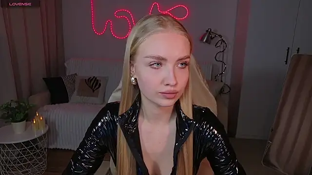 Snapshot of TessaGrays chatting on 23, 2, 2026 TessaGrays online show from 23, 2, 2026