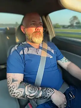 fuckadilf online show from 14, 4, 2026