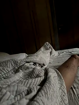 Snapshot of HenryLee1983-cums chatting on 29, 10, 2025 HenryLee1983-cums online show from 29, 10, 2025