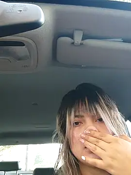 Zoe riivas online show from 30, 10, 2025