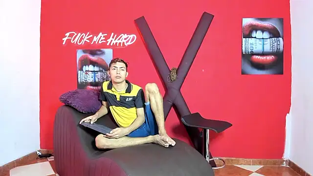 VERY HOT GUYS online show from 4, 3, 2026