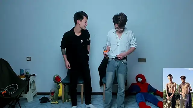 Snapshot of Cate-boy chatting on 19, 10, 2025 Cate-boy online show from 19, 10, 2025