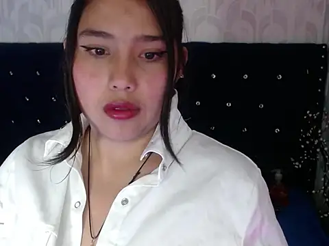 Lovingmoraxx online show from 21, 10, 2025