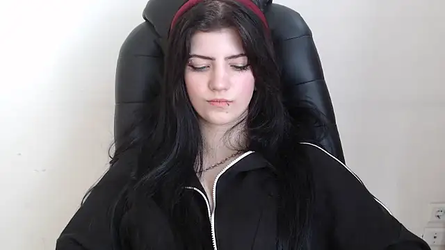 Miamoora online show from 6, 10, 2025