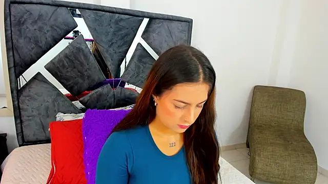 mia fox4 online show from 26, 11, 2025