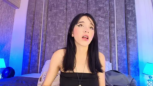 MeganR  online show from 3, 3, 2026