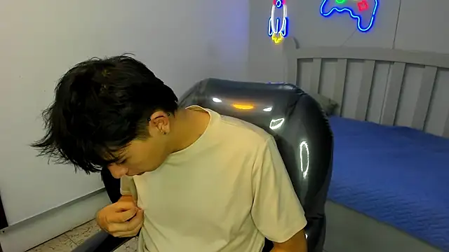 StiwenTwink online show from 19, 11, 2025