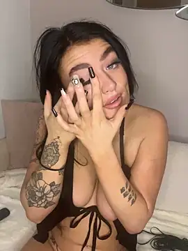 LolaReaX online show from 5, 11, 2025