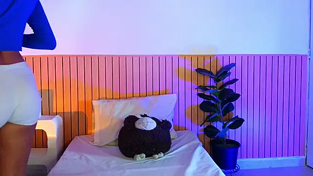 Snapshot of emma_web_ chatting on 20, 6, 2026 emma web online show from 20, 6, 2026
