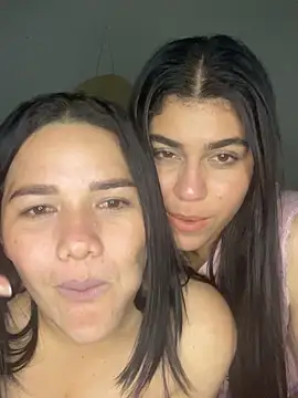 Snapshot of sindyy_01 chatting on 22, 10, 2025 sindyy 01 online show from 22, 10, 2025