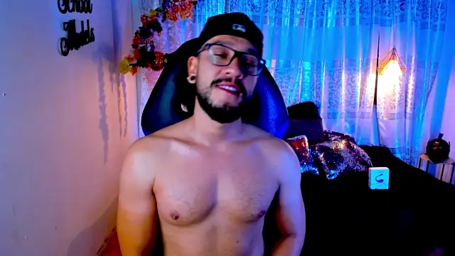 Ethan w12 online show from 17, 10, 2025