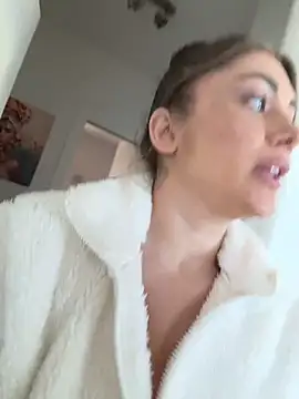 Malasantababy online show from 10, 2, 2026