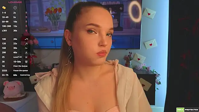 JulieLupo online show from 3, 4, 2026