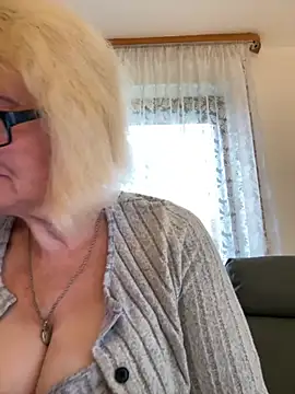 BoloshkaBlonda online show from 17, 11, 2025