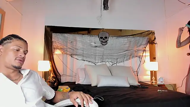 Latin Pleasures online show from 17, 10, 2025