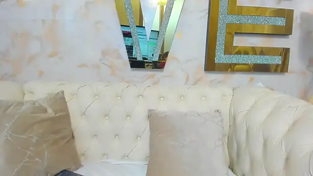 Snapshot of Emilycute18__ chatting on 30, 10, 2025 Emilycute18 online show from 30, 10, 2025