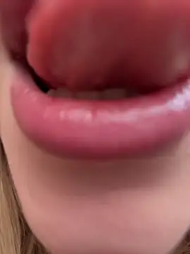 Snapshot of RollDolls chatting on 1, 11, 2025 RollDolls online show from 1, 11, 2025