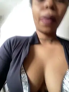 Snapshot of Itanydiorr chatting on 14, 4, 2026 Itanydiorr online show from 14, 4, 2026