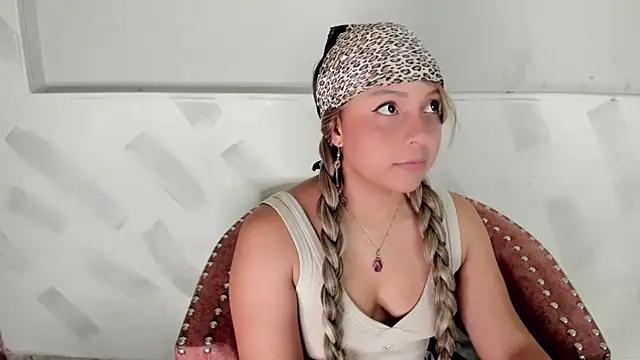 Molly Logan online show from 12, 2, 2026