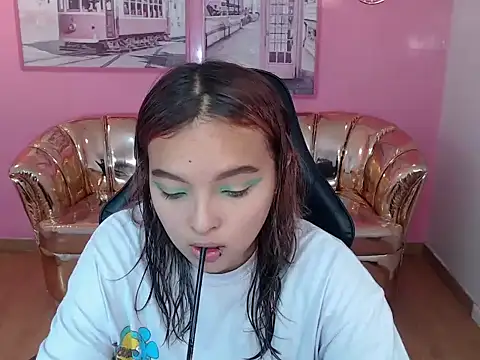 mia foster t online show from 11, 10, 2025