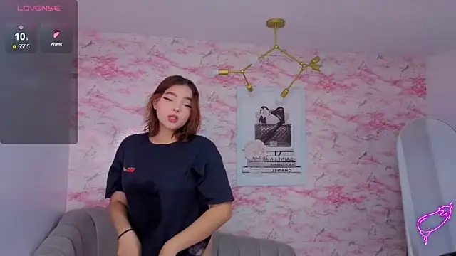 mia foster t online show from 11, 2, 2026