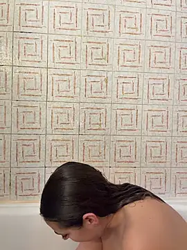 Snapshot of looloopaul chatting on 24, 2, 2026 looloopaul online show from 24, 2, 2026