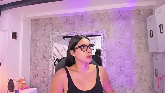 Snapshot of Vanessa_Rain_ chatting on 10, 7, 2026 Vanessa Rain online show from 10, 7, 2026