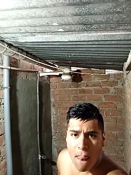 Alex321Flores online show from 9, 2, 2026