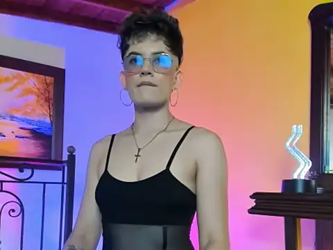 Zulyhenao online show from 5, 10, 2025