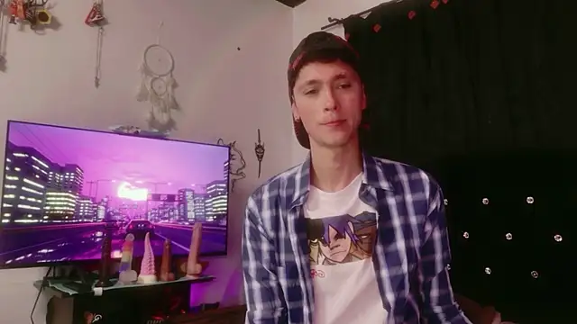 Tyler cat online show from 26, 11, 2025