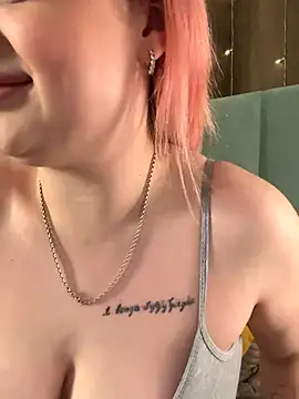 KellyMoors online show from 26, 11, 2025