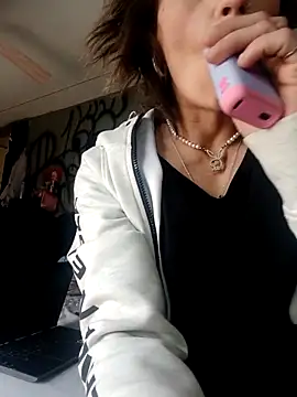 Rileyy7tk online show from 3, 3, 2026