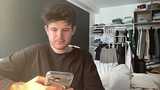 Snapshot of VersaGoo chatting on 4, 2, 2026 VersaGoo online show from 4, 2, 2026