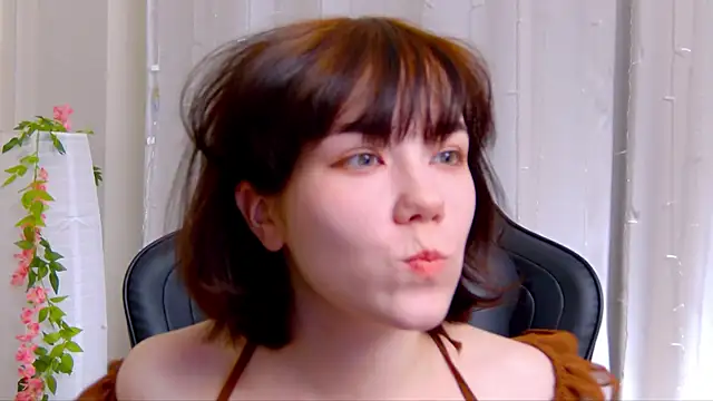 Snapshot of Kelly_foox chatting on 11, 10, 2025 Kelly foox online show from 11, 10, 2025