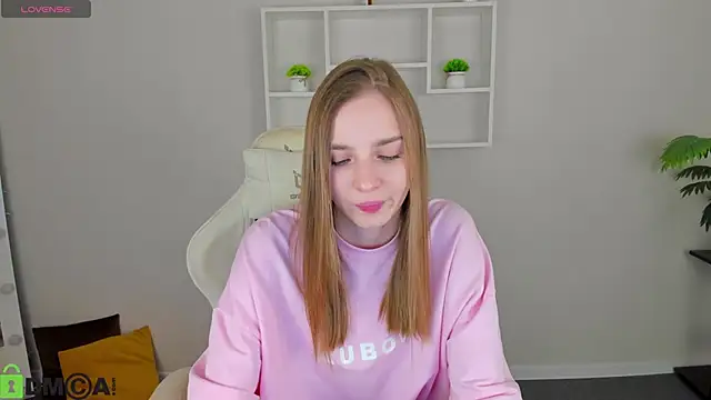 L1na Reeds online show from 1, 11, 2025