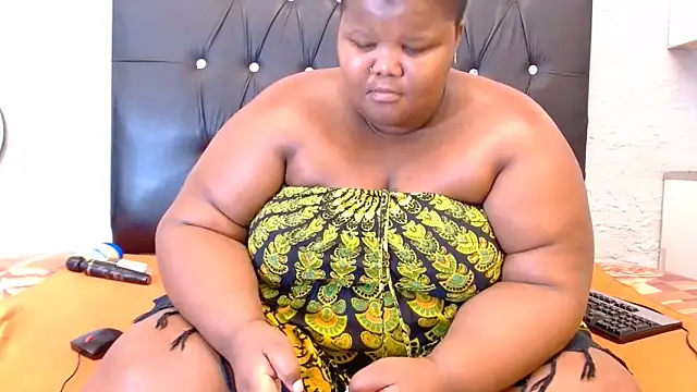 Snapshot of LadyBear2002 chatting on 9, 2, 2026 LadyBear2002 online show from 9, 2, 2026