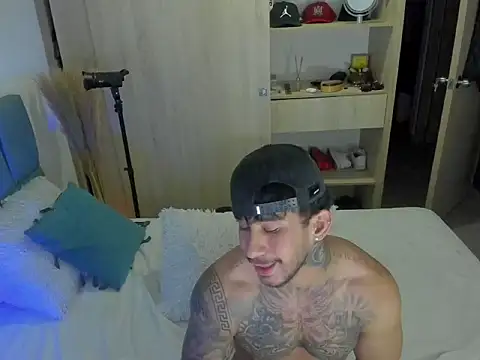 Dammianmiller online show from 25, 7, 2026