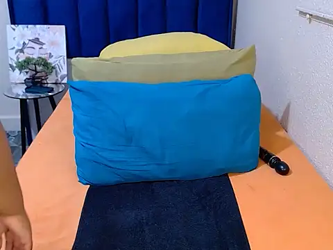 SweetJuicyPussy97 online show from 27, 7, 2026