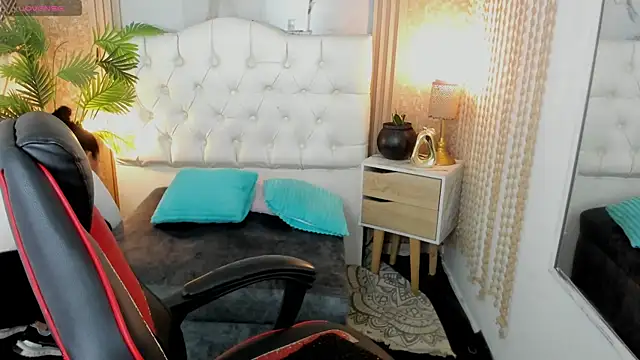 AriaVega online show from 9, 4, 2026