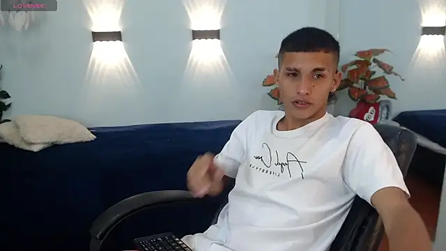 LiamBlack16 online show from 24, 10, 2025