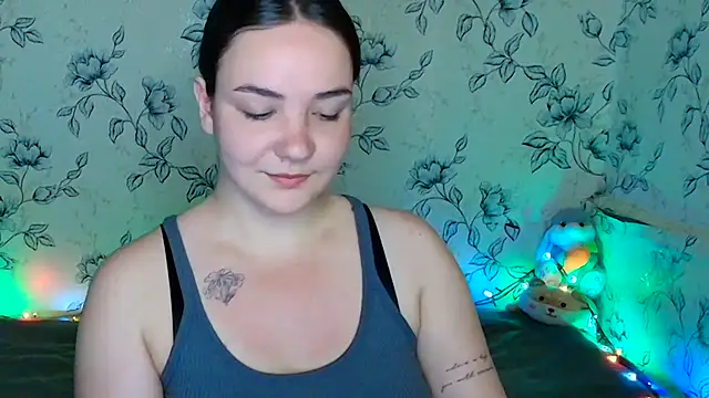 OliviaMontgommery online show from 15, 6, 2026