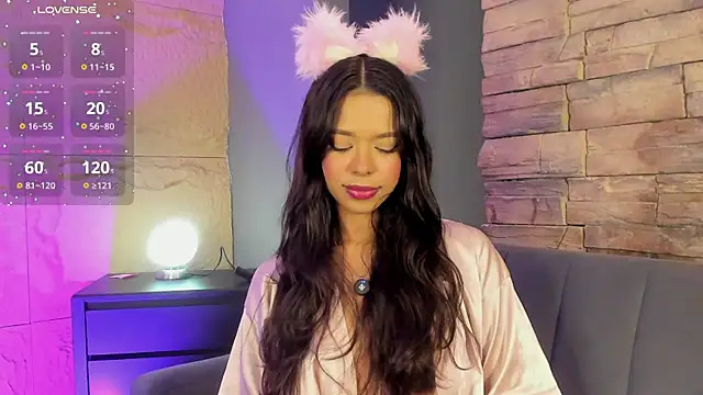 naomi hill1 online show from 10, 11, 2025