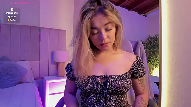 Amy thompson01 online show from 11, 10, 2025