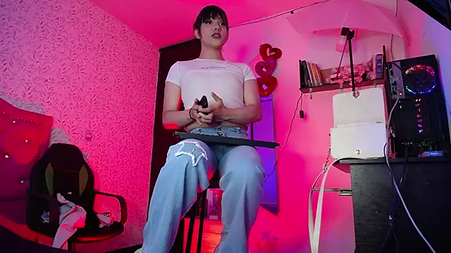 Snapshot of altair_w chatting on 14, 10, 2025 altair w online show from 14, 10, 2025