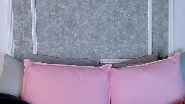  victoriaa  lois online show from 18, 12, 2025